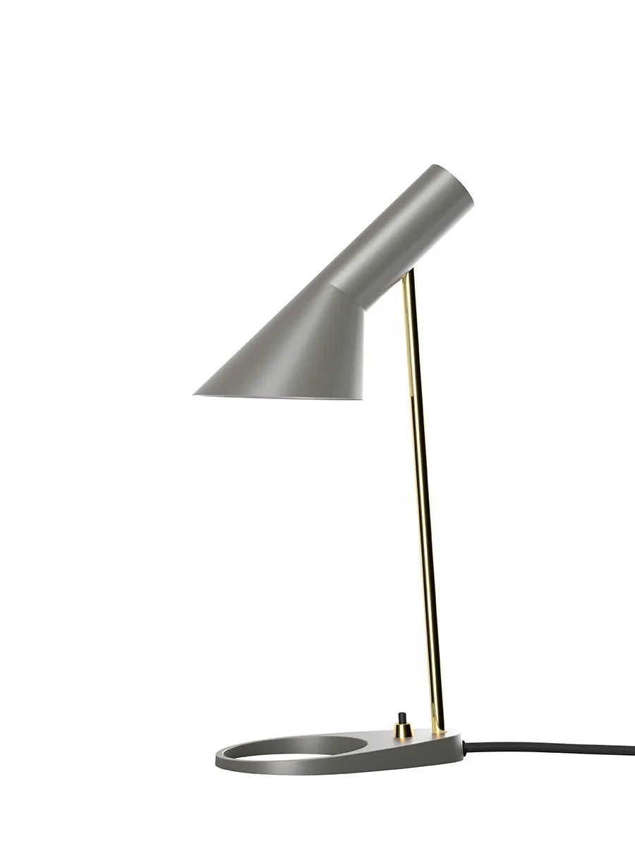 AJ Mini Table Lamp, grey/brass af Arne Jacobsen