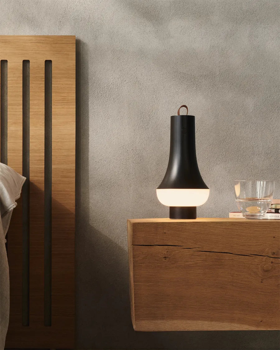 Tomoshi Portable, dark brown fra Louis Poulsen