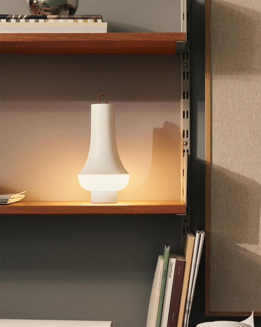 Tomoshi Portable, white fra Louis Poulsen