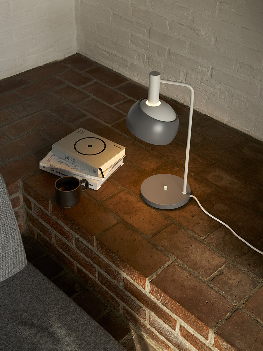 FJ Elements Table Lamp fra Louis Poulsen