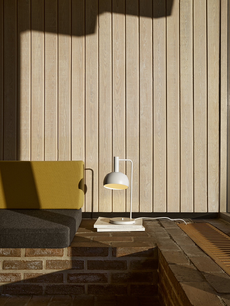 FJ Elements Table Lamp fra Louis Poulsen