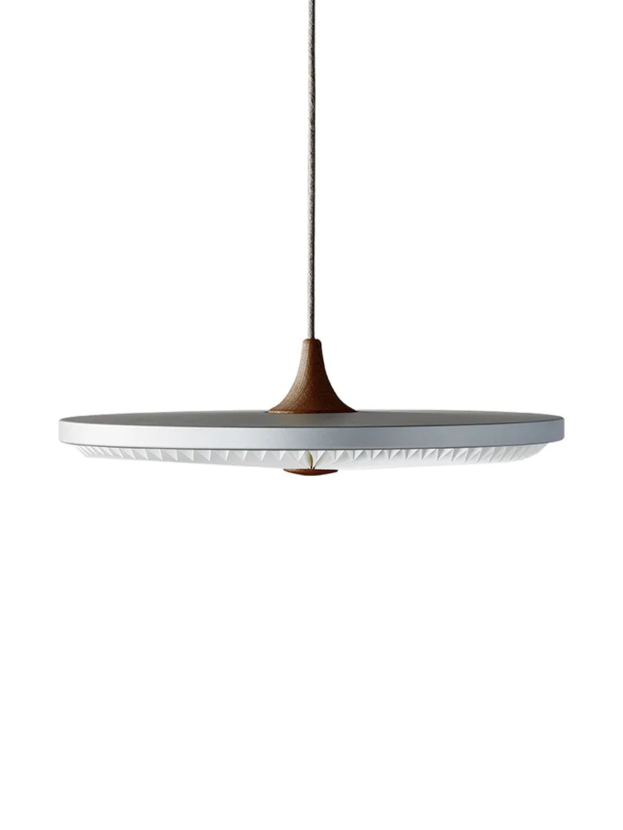 Le Klint Soleil Pendel Medium, Røget Eg – Dansk Design Udstillingsmodel