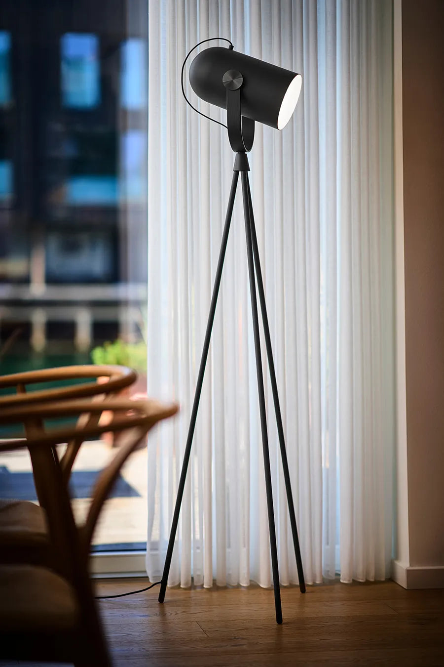 Carronade II Gulvlampe fra Le Klint