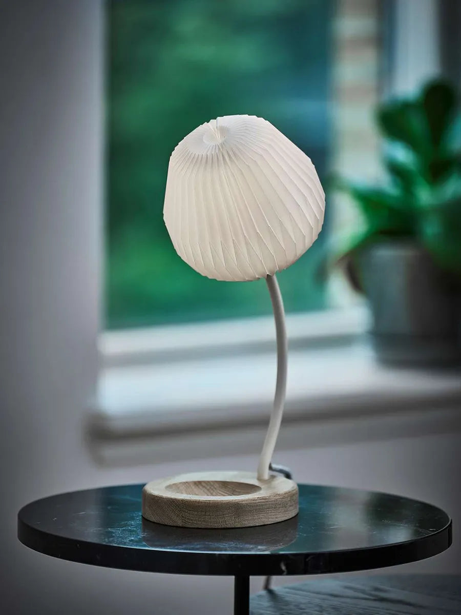 Le Klint The Bouquet Bordlampe – Dansk Design Udstillingsmodel