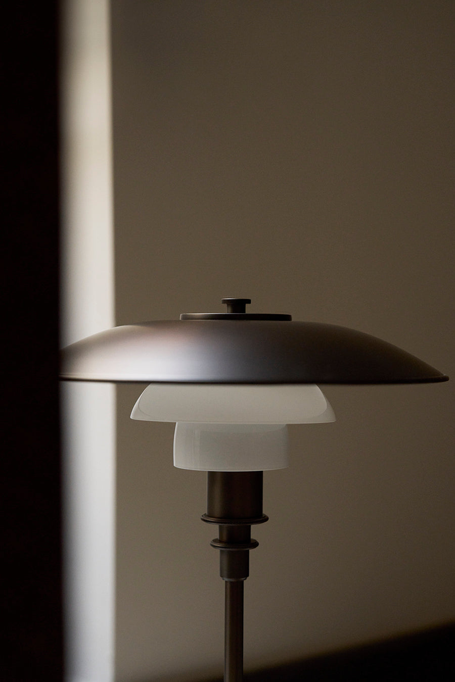 PH 3/2 Bordlampe, Aged Brass fra Louis Poulsen