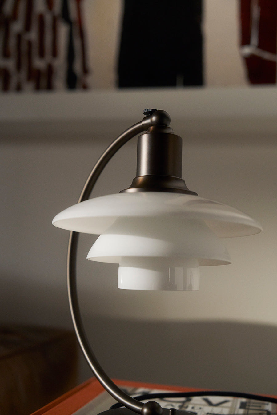 PH 2/2 Luna Bordlampe, Aged Brass – Louis Poulsen