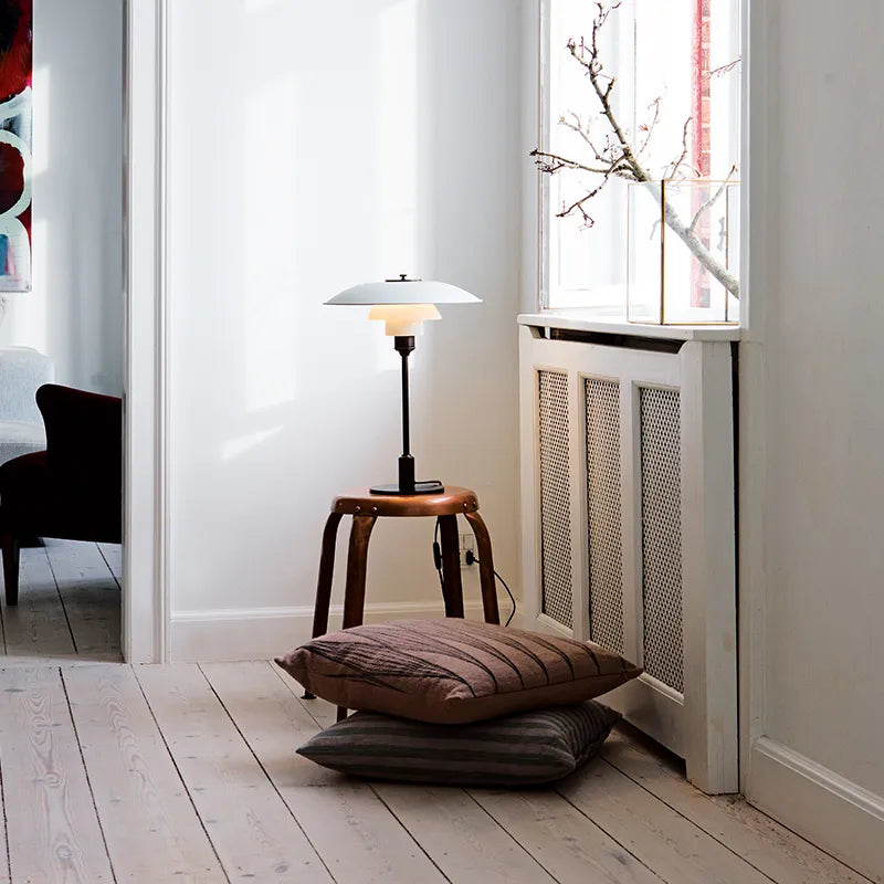 PH 3½-2½ bordlampe, hvid af Poul Henningsen