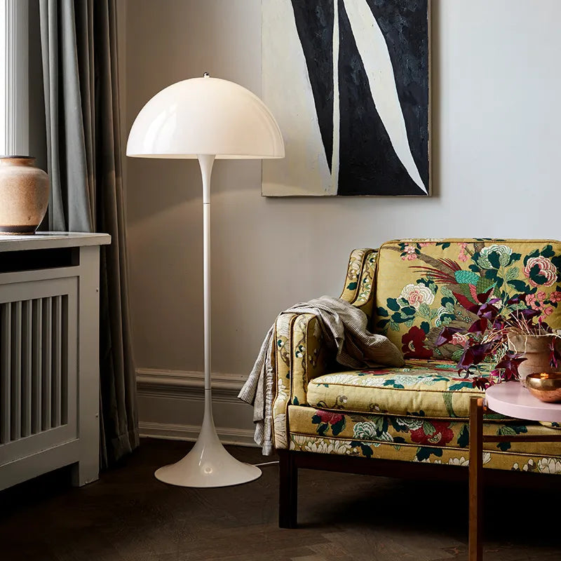 Louis Poulsen Panthella Gulvlampe – Udstillingsmodel