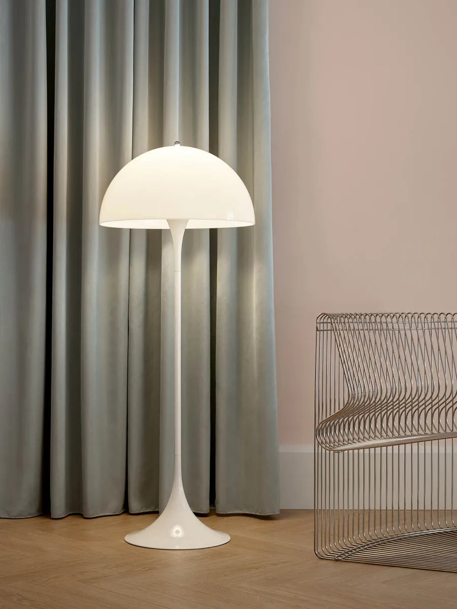 Louis Poulsen Panthella Gulvlampe – Udstillingsmodel