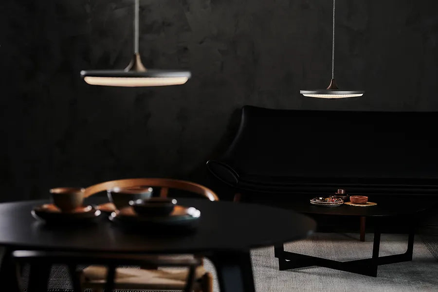 Le Klint Soleil Pendel Small, Røget Eg – Dansk Design Udstillingsmodel