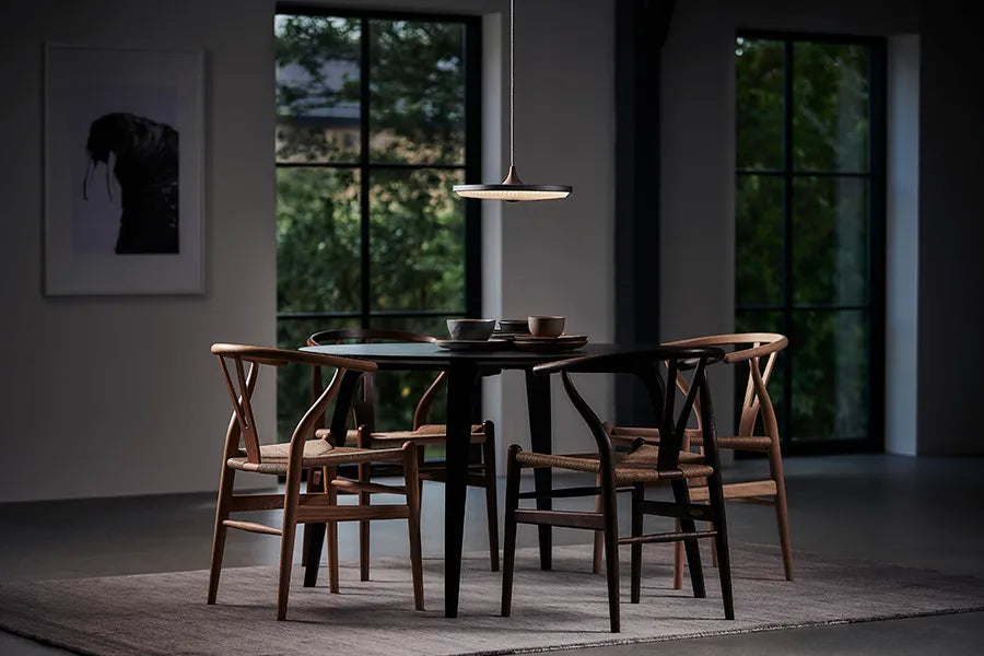 Le Klint Soleil Pendel Small, Lys Eg – Dansk Design Udstillingsmodel
