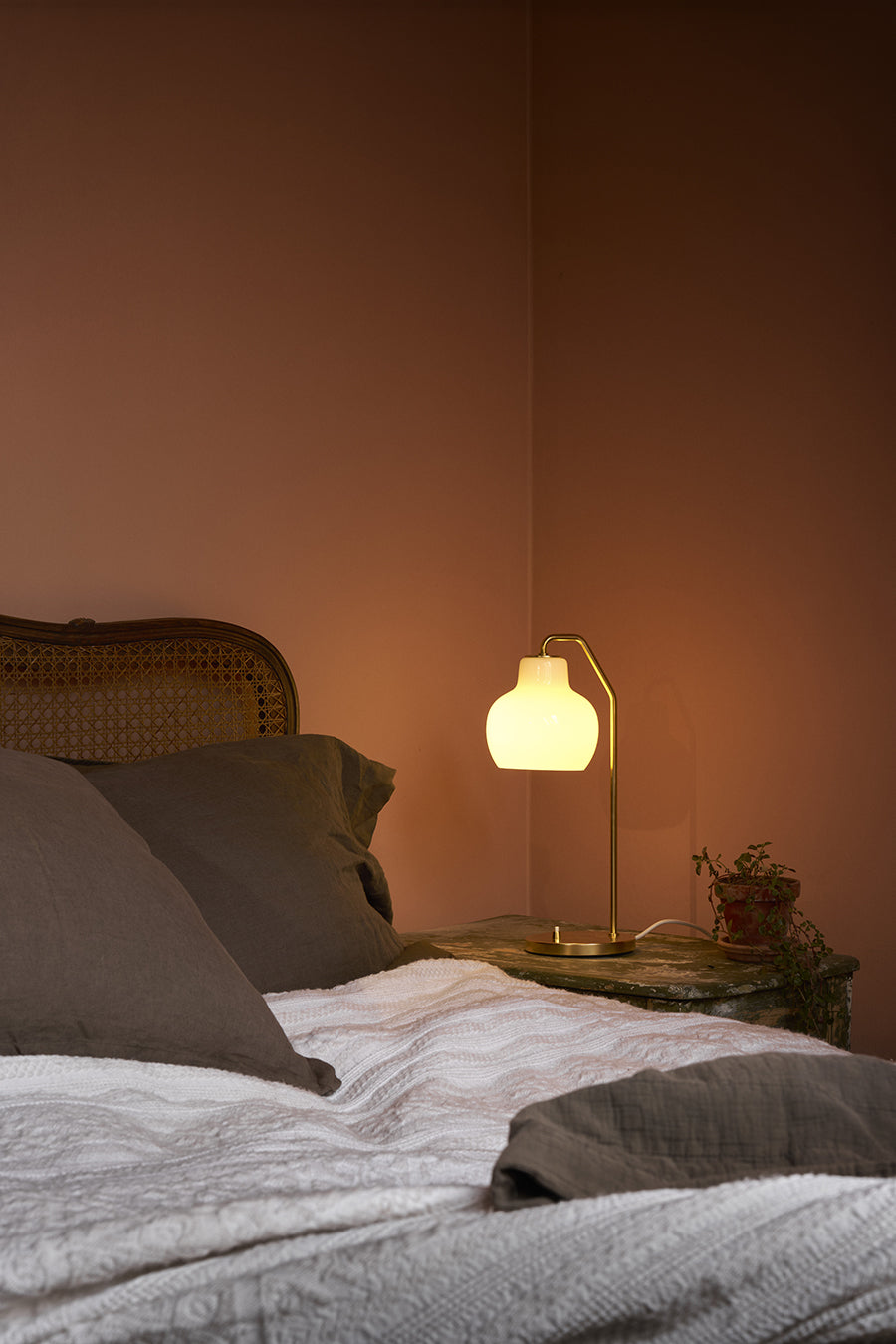 VL Ringkrone Bordlampe fra Louis Poulsen