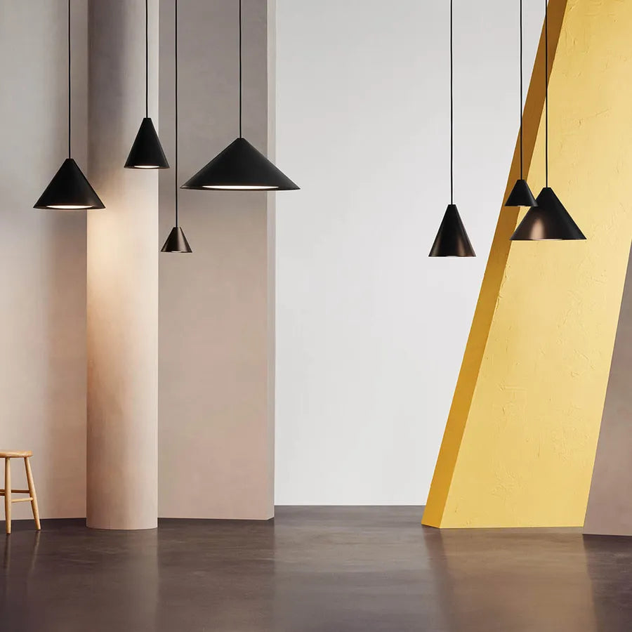 Louis Poulsen Keglen Pendel – Dansk Design Udstillingsmodel