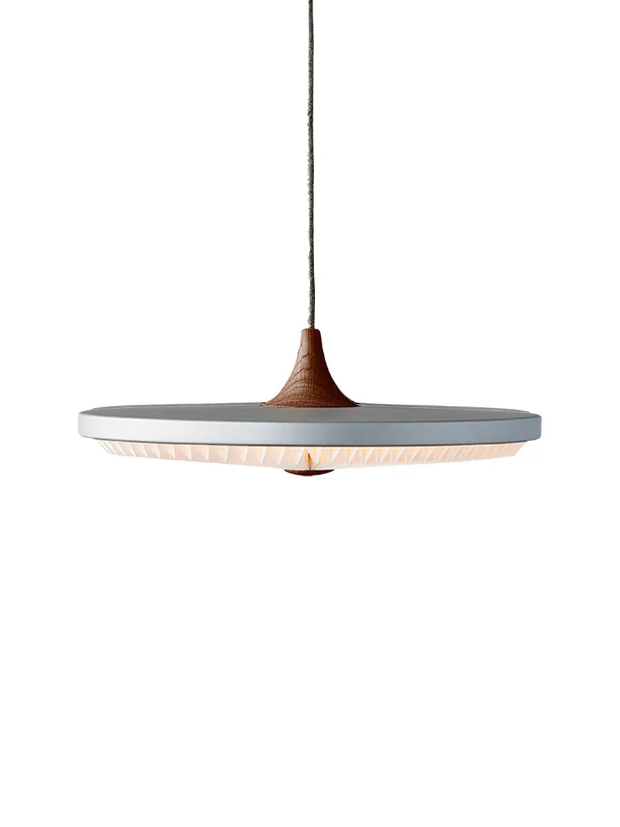 Le Klint Soleil Pendel Small, Røget Eg – Dansk Design Udstillingsmodel