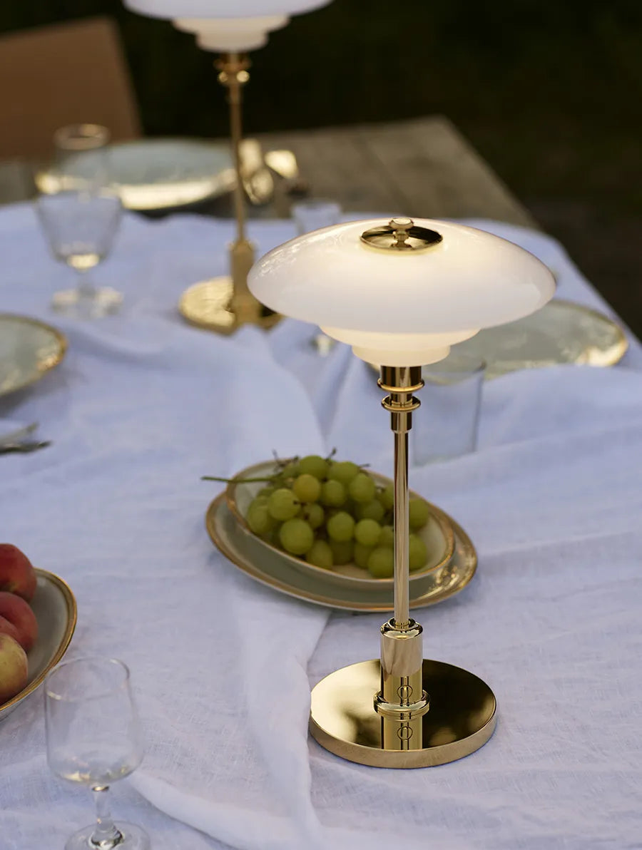 PH 2/1 Portable Bordlampe, Messing – Udstillingsmodel fra Louis Poulsen