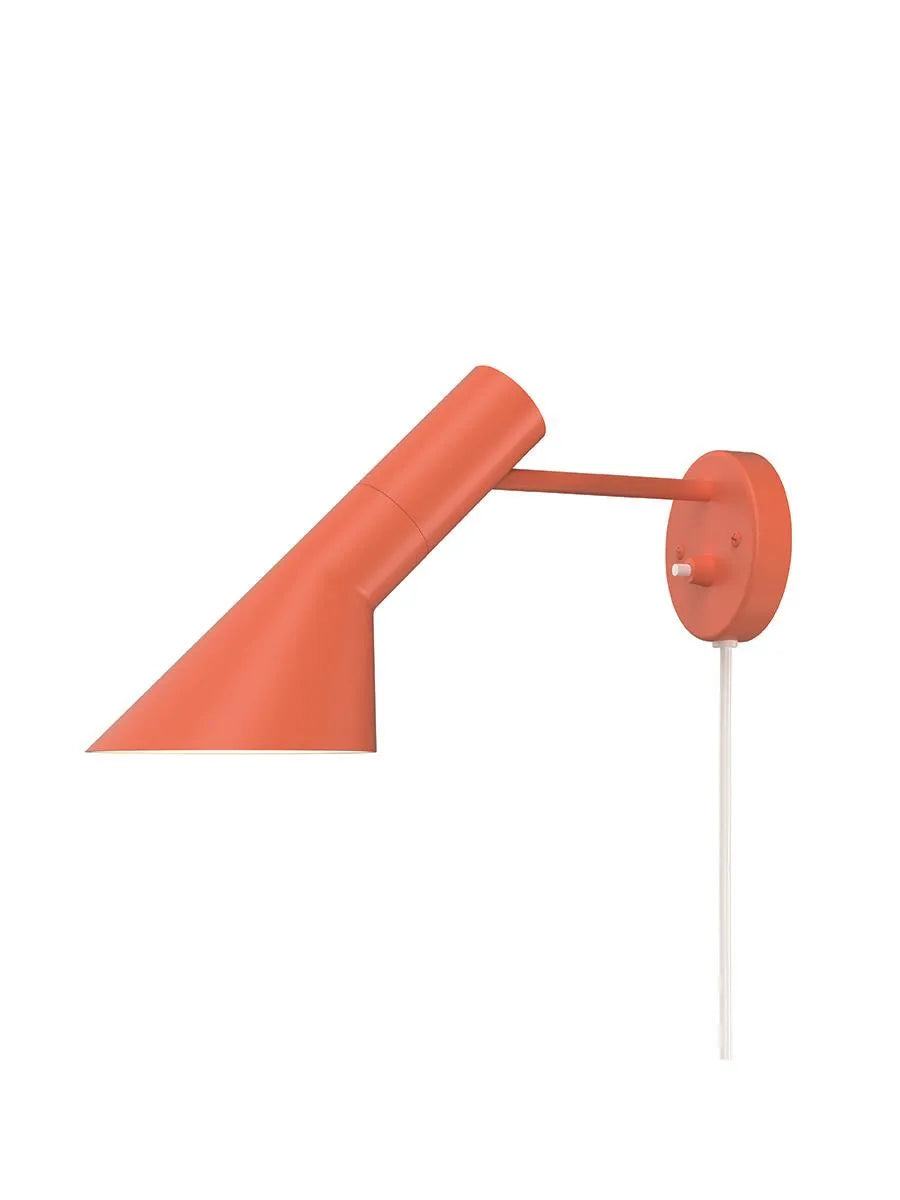 Louis Poulsen AJ Væglampe – Klassisk Dansk Design Udstillingsmodel