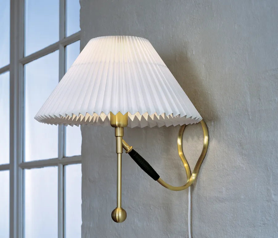 306 Væg/bordlampe fra Le Klint