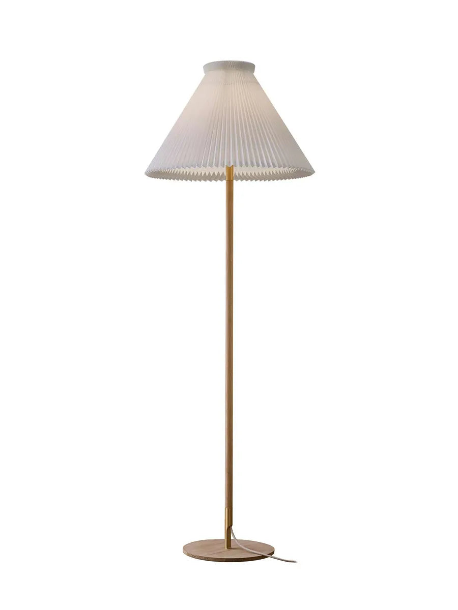 Le Klint Model 328 Gulvlampe – Eg Udstillingsmodel