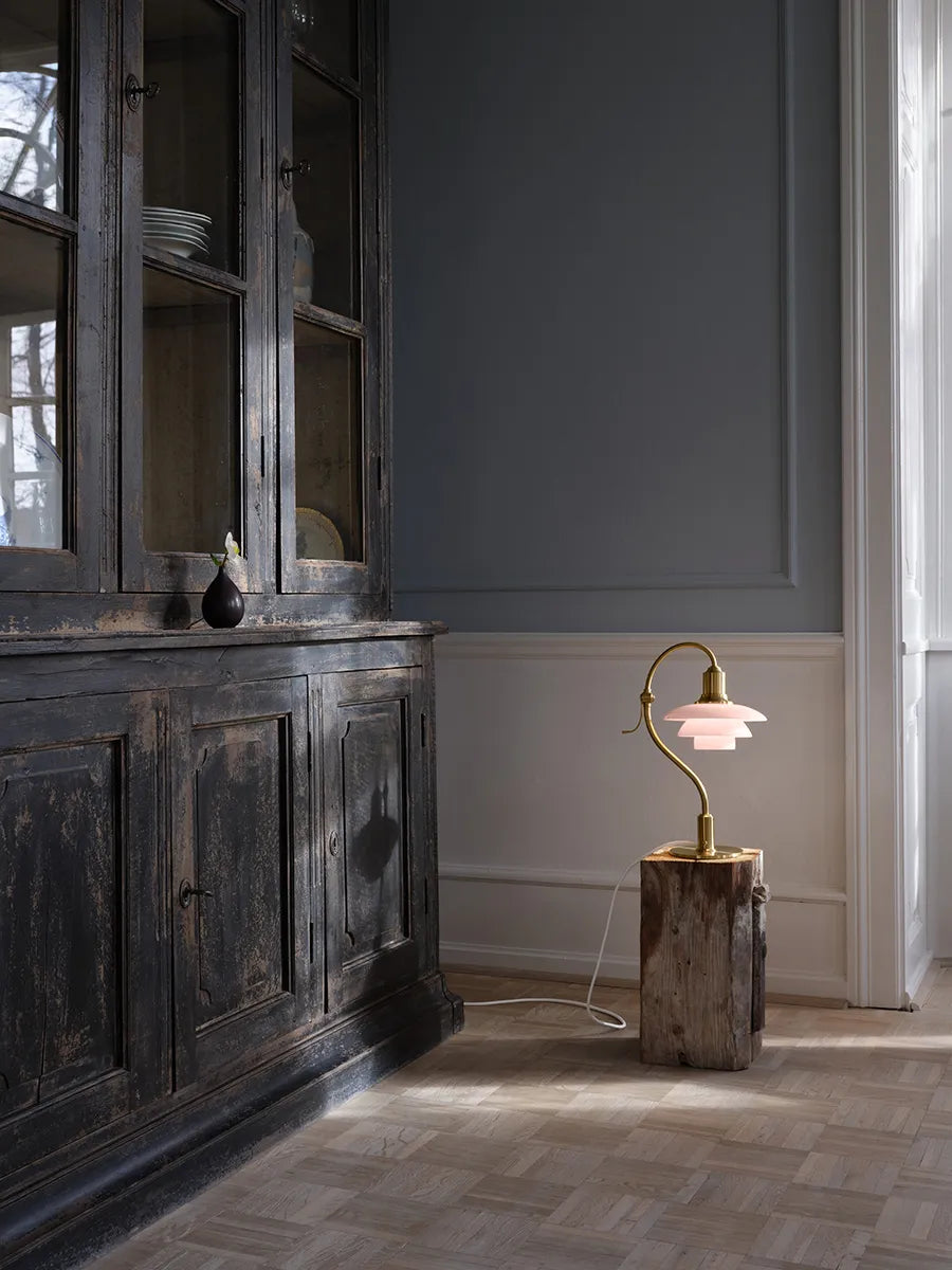 PH 2/2 Question Mark Bordlampe, Pale Rose – Udstillingsmodel fra Louis Poulse