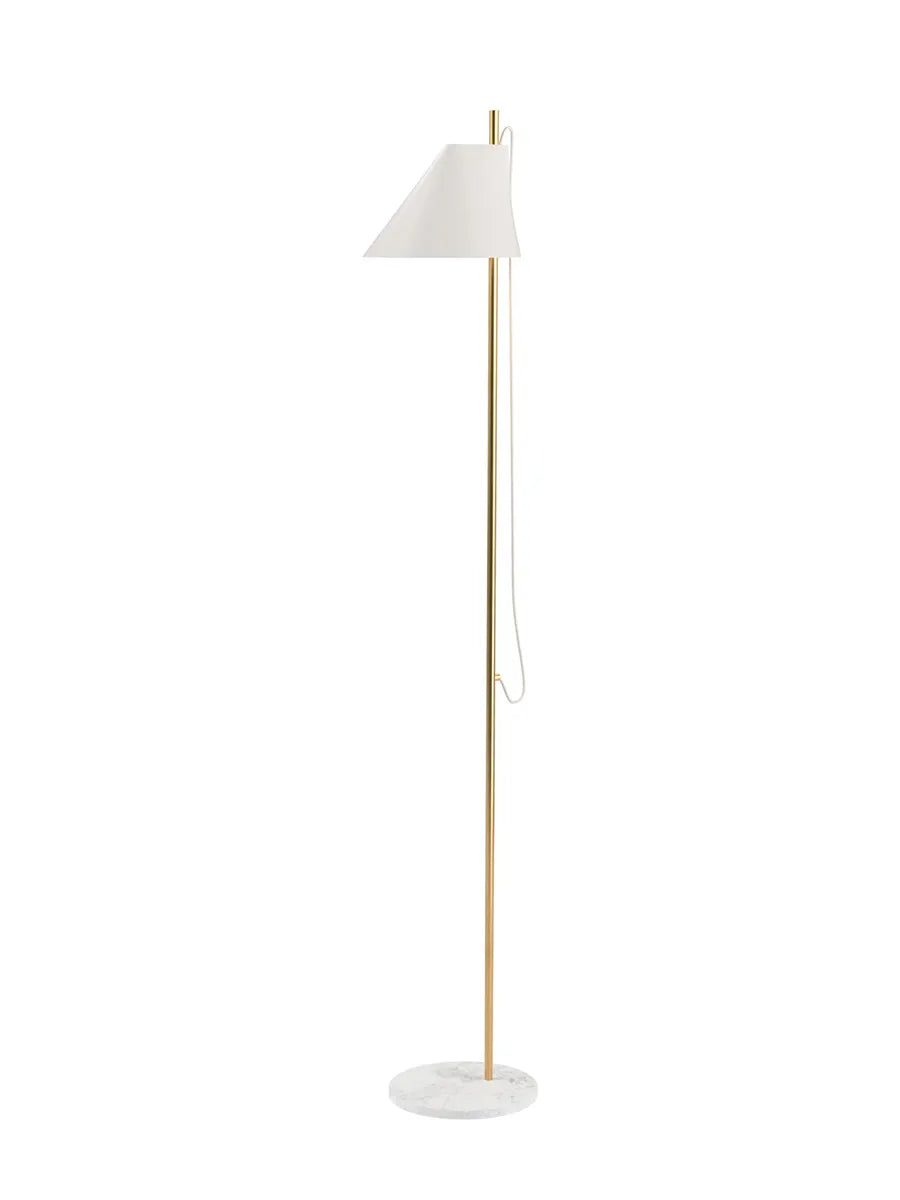 Yuh Brass gulvlampe fra Louis Poulsen