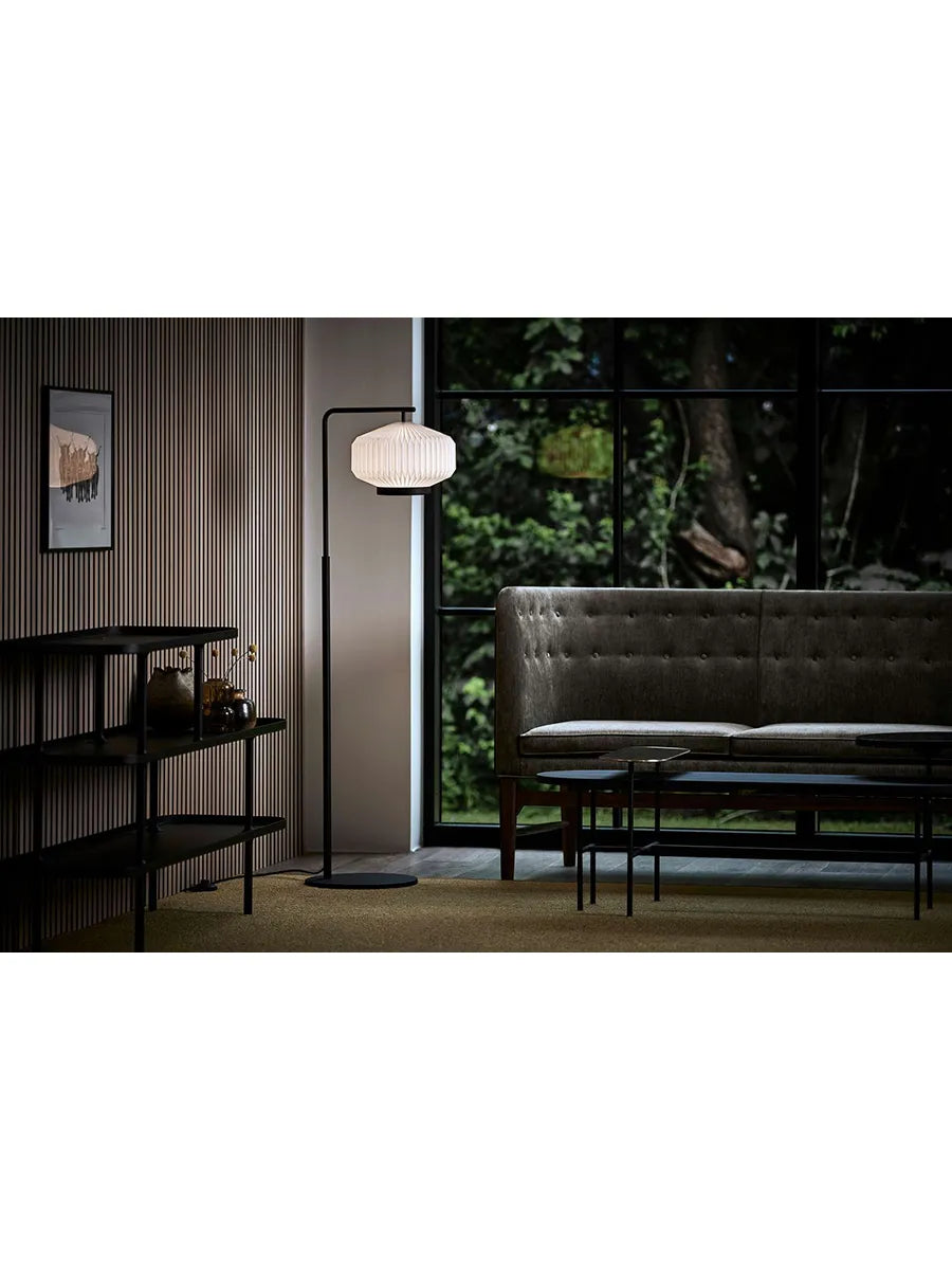 Le Klint Shibui Gulvlampe – Udstillingsmodel