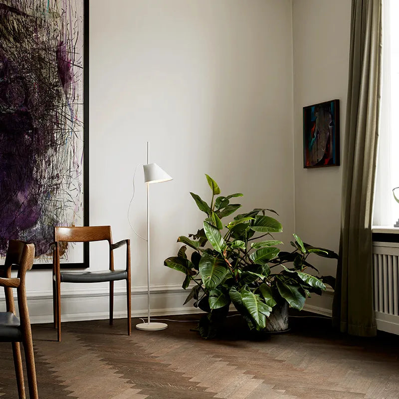 Yuh gulvlampe fra Louis Poulsen
