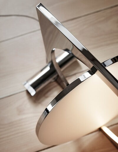 Moonsetter gulvlampe fra Louis Poulsen